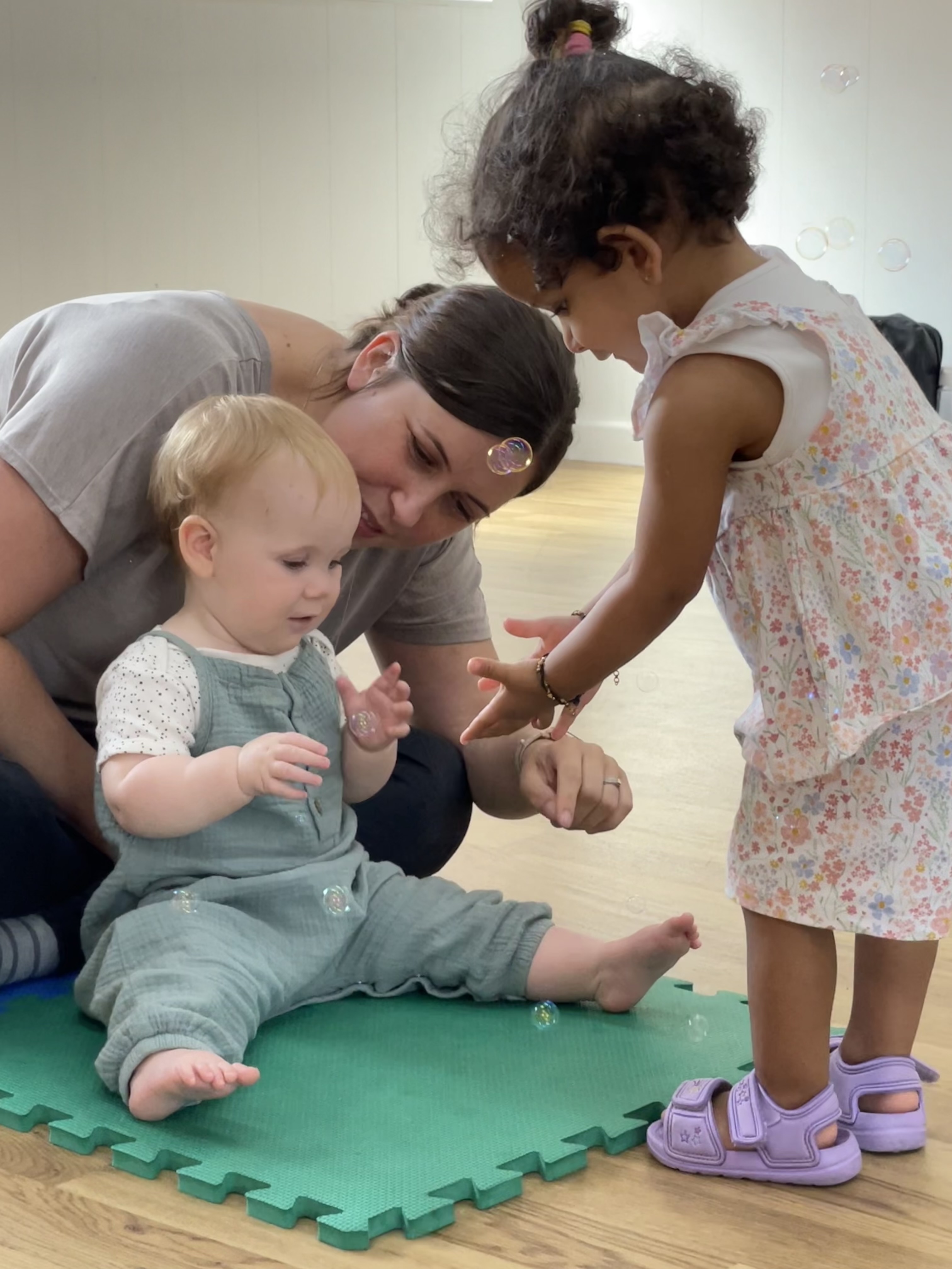 Baby College Cheltenham & Gloucestershire banner Sensory